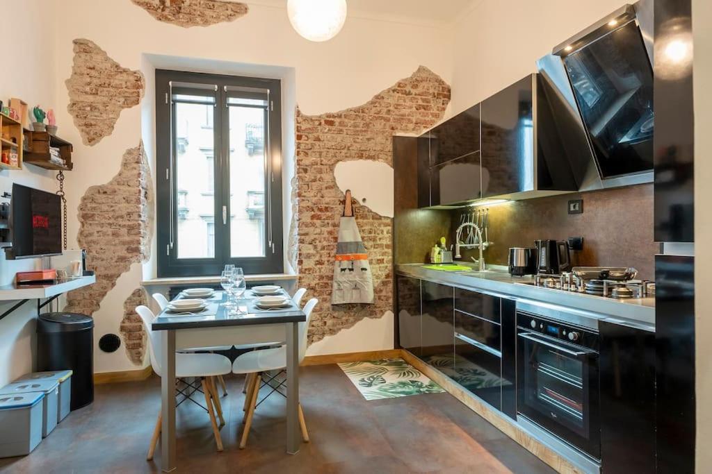 Torino Centro E Musei - Autentico Appartamento Urbano Buitenkant foto